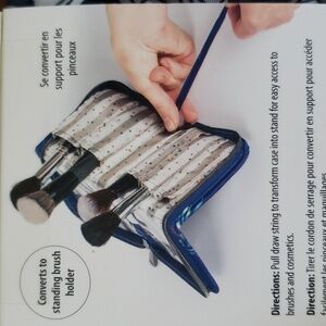 Makeup brushes bag. NWT